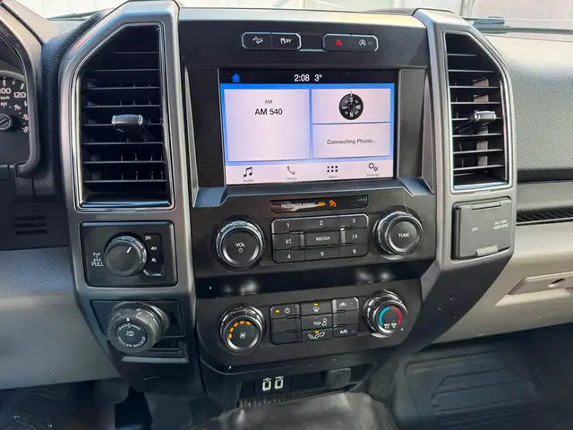 2019 Ford F-150 XLT 181K - 4WD SuperCrew - CLEAN CAR FAX - Photo 10