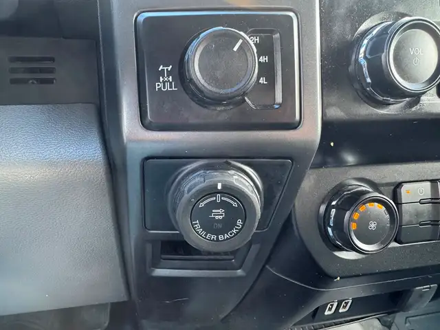 2019 Ford F-150 XLT 181K - 4WD SuperCrew - CLEAN CAR FAX - Photo 12