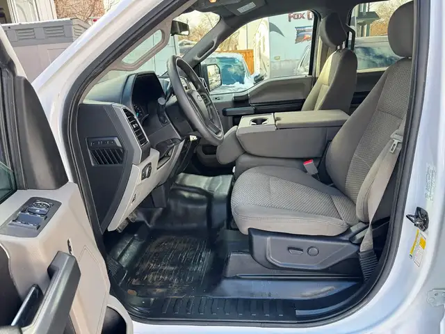 2019 Ford F-150 XLT 181K - 4WD SuperCrew - CLEAN CAR FAX - Photo 14