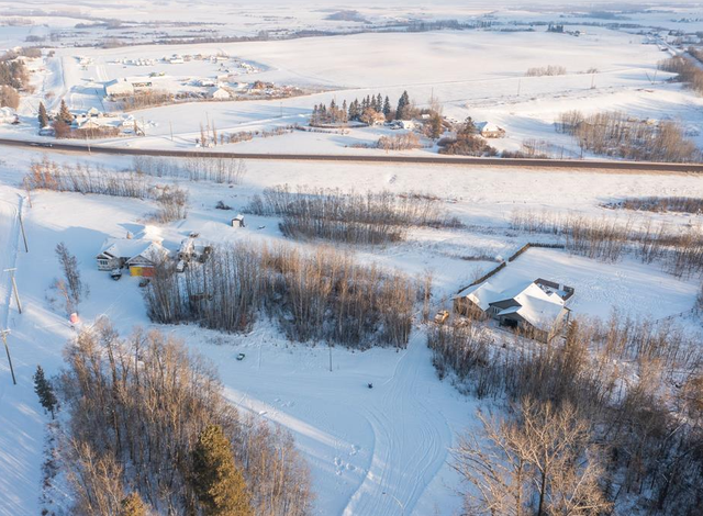 Fully serviced lot 8 in Alix – Ready for your dream home! - Photo 4