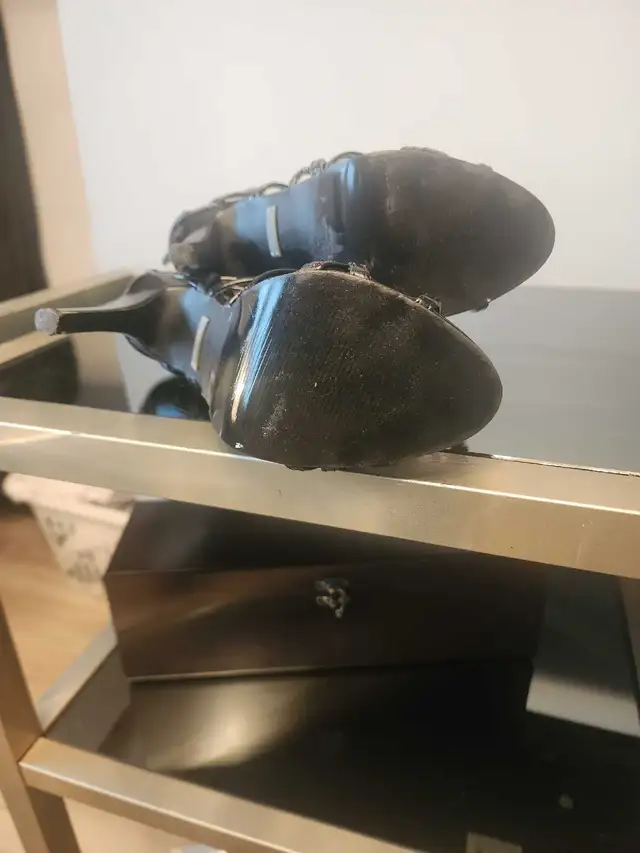 Caged Heels - Photo 3