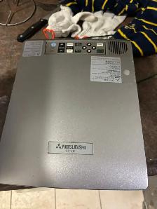 Mitsubishi XL1XU Projector – XGA 3LCD Projector ! - Photo 3