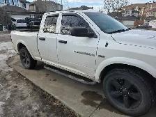 2011 Dodge ram 1500 slt hemi