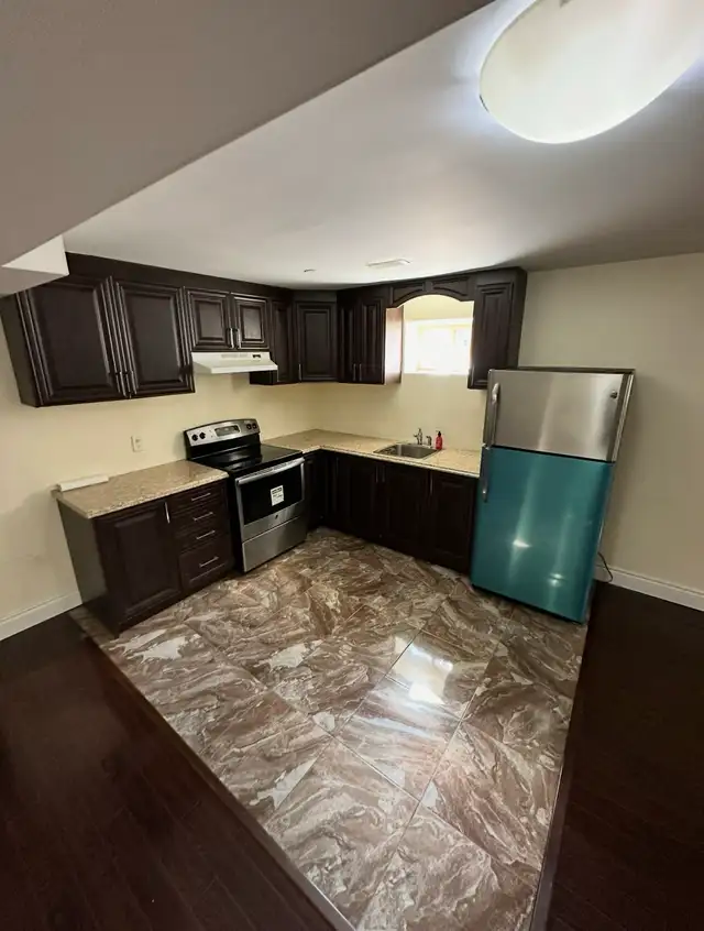 Spacious & Clean 1-Bedroom Legal Basement Apartment for Rent - Photo 2
