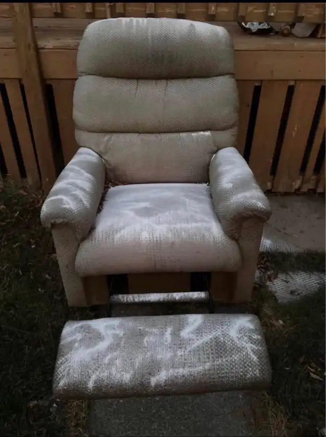 Recliner/Rocker Chair