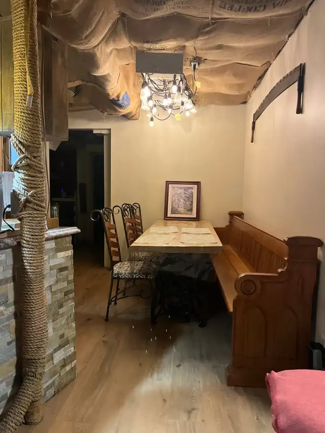 Large Country Home. No neighbours 1acre $850,000 Casselman, ON - Photo 9