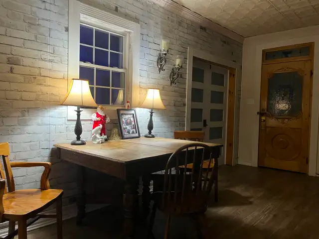 Large Country Home. No neighbours 1acre $850,000 Casselman, ON - Photo 13