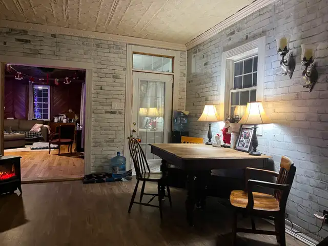 Large Country Home. No neighbours 1acre $850,000 Casselman, ON - Photo 14