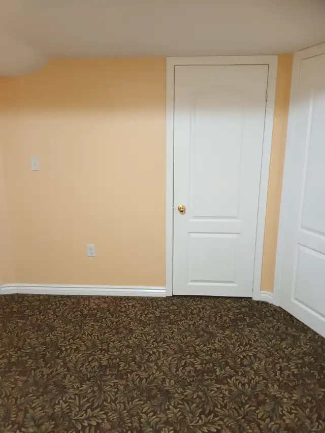 Two bedrooms basement apartment for rent :Brampton - Photo 7