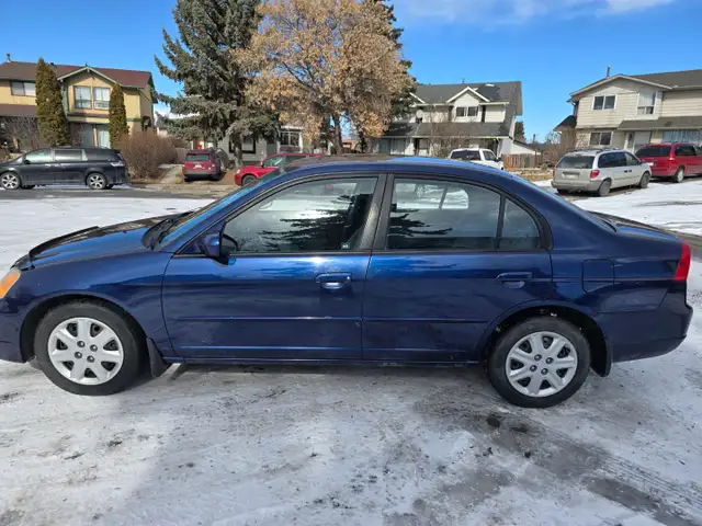 Honda civic 2003 standard manual transmission with four doors