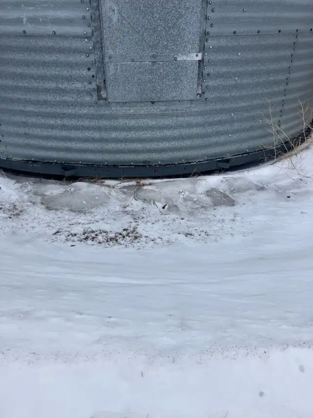 Butler Grain Bin - Photo 2