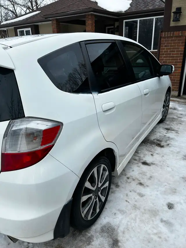 2014 Honda fit - Photo 2