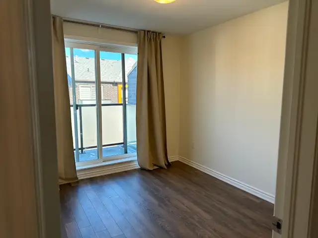 Condo Townhouse for Lease in Scarbororugh, 3 bed, 2.5 Bath - Photo 9