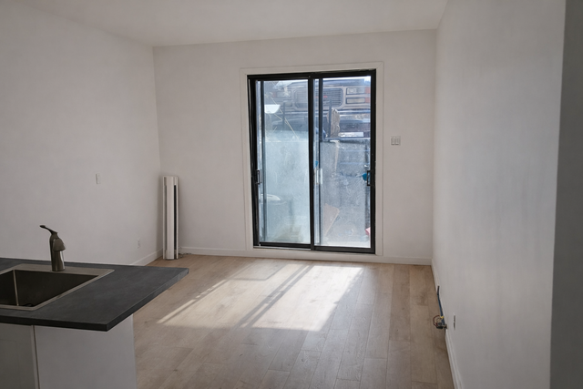 4 1/2 for rent - Photo 2