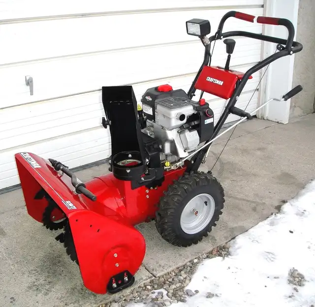 CRAFTSMAN 1350 27' SNOW BLOWER