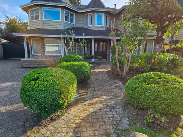 One Bedroom Suite in West Richmond