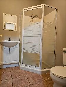 One Bedroom Suite in West Richmond - Photo 7