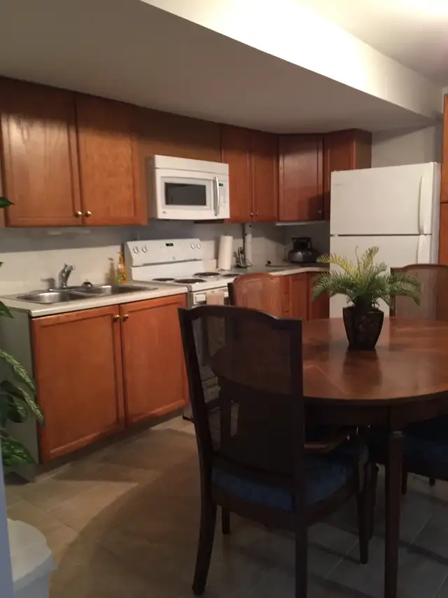 Private Bedroom - All Utilities Included - $650/month - Photo 4