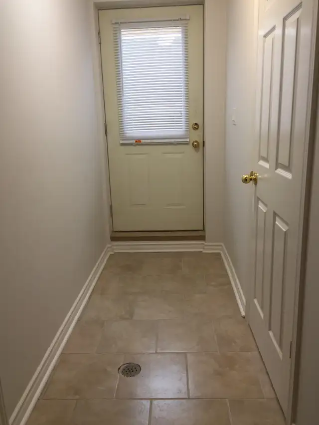 Private Bedroom - All Utilities Included - $650/month - Photo 7