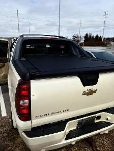REDUCED- 2009 Chevy Avalanche- 4x4 - 195,000km - Photo 2