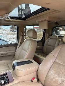 REDUCED- 2009 Chevy Avalanche- 4x4 - 195,000km - Photo 4