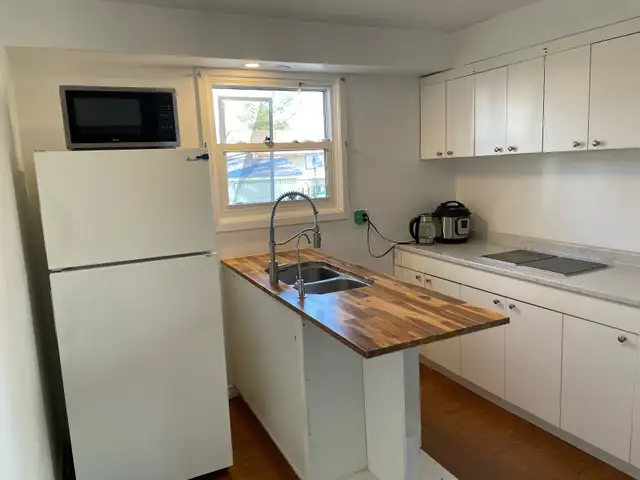 READY TODAY Room in London (near Algyle Mall)-$900 All inclusive - Photo 9