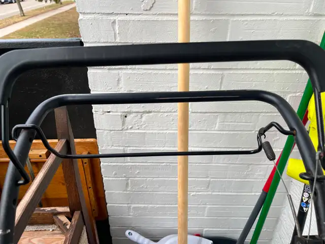 Toro Lawn Mower - Photo 4