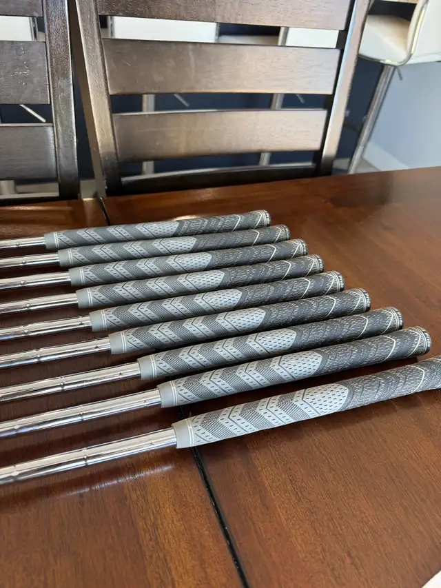 Titleist T100 irons & Vokey wedges - Photo 3