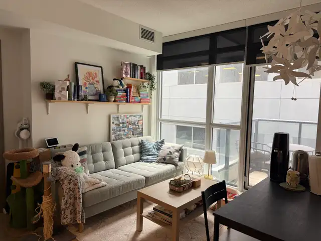 1 1 downtown core furnished condo rental - Photo 3