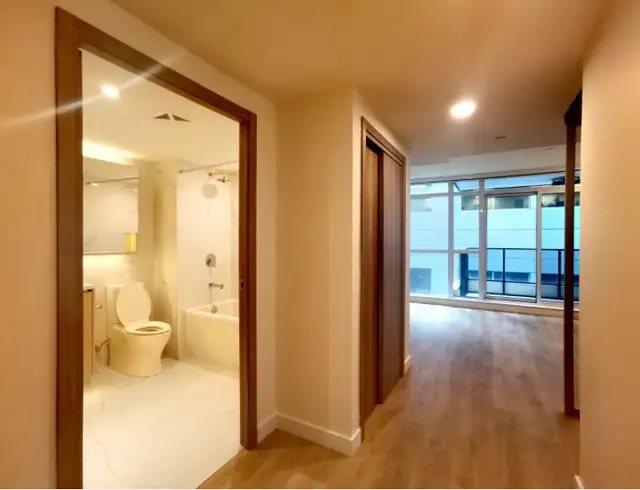 1 1 downtown core furnished condo rental - Photo 9
