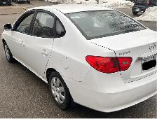 2010 Hyundai Elentra - Photo 2