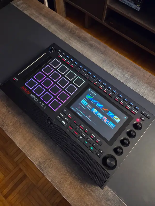 Akai MPC Live 3 - Photo 3