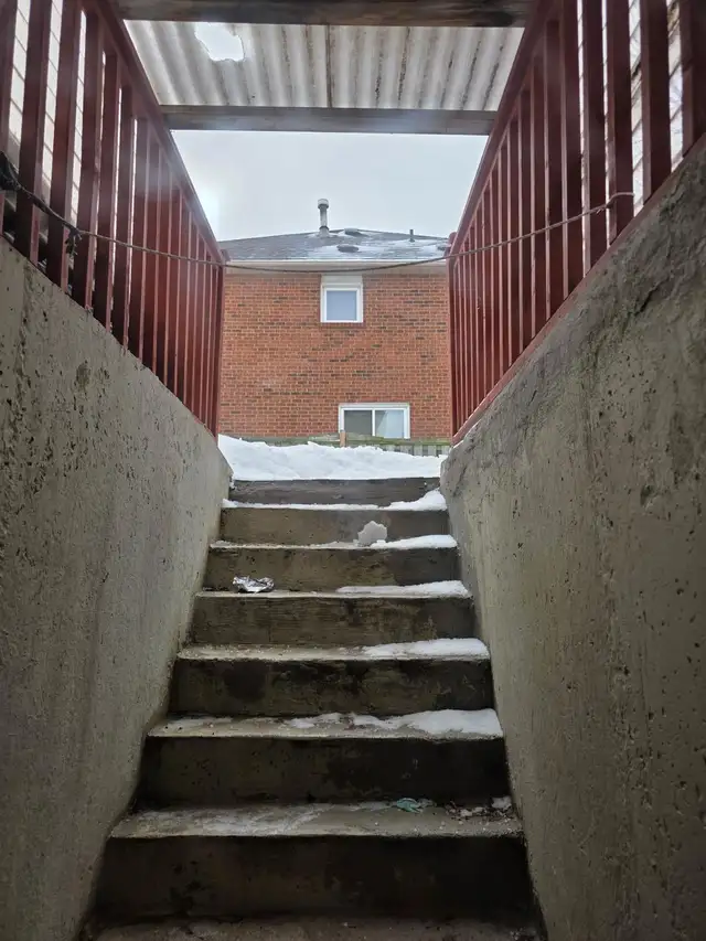 Basment Apartment - Photo 5