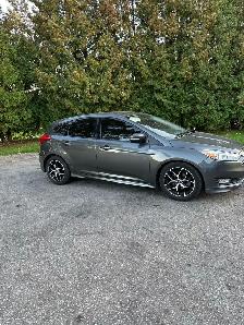 2015 Ford Focus SE - Photo 2