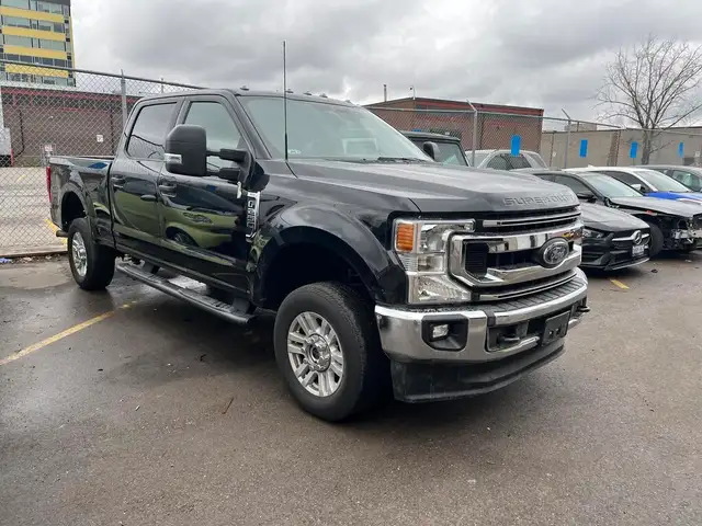 2022 Ford F-250 XLT Crew Cab Short Box 4WD
