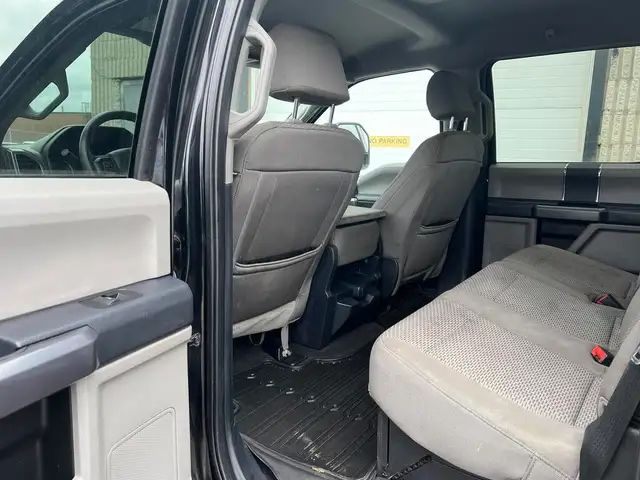 2022 Ford F-250 XLT Crew Cab Short Box 4WD - Photo 5