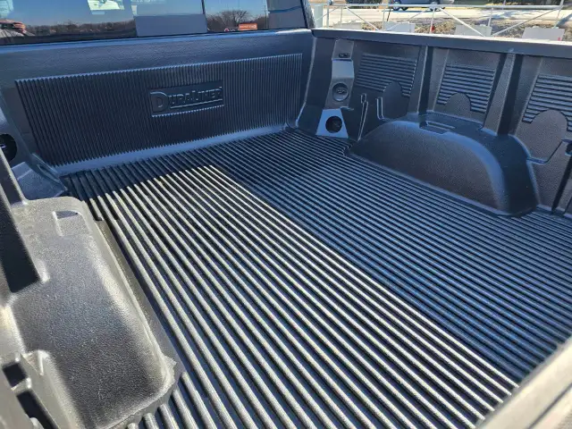 2025 Chevrolet Silverado 1500 - Photo 8