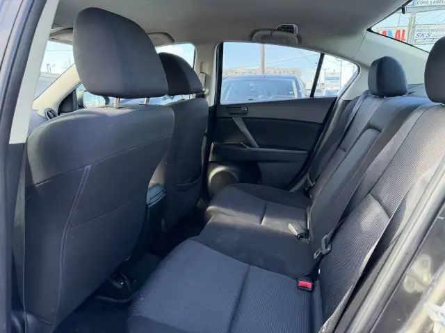 2010 MAZDA MAZDA3 I Sport - Photo 10