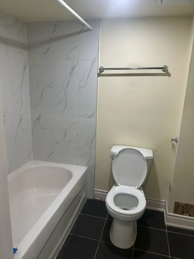 2 Bedroom Legal Basement - Photo 3