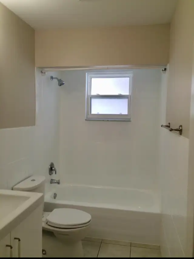 Peaceful 3 Bedroom Bungalow In Arkell Close To Guelph For Rent - Photo 7