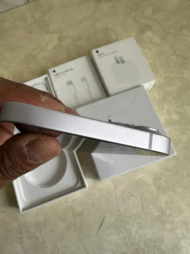 iPhone 14 PLUS 128gb Airpods/Fast Charger/Delivery - Photo 5