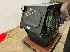 BOBCAT S70/463 CAB ASSEMBLY-BRAND NEW TAKE OFF - Photo 2