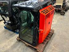BOBCAT S70/463 CAB ASSEMBLY-BRAND NEW TAKE OFF - Photo 3