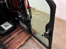 BOBCAT S70/463 CAB ASSEMBLY-BRAND NEW TAKE OFF - Photo 4