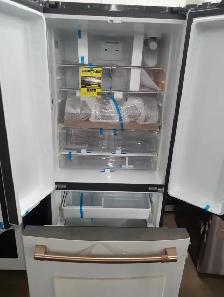 GE WHITE CAFE APPLIANCE SET - Photo 2