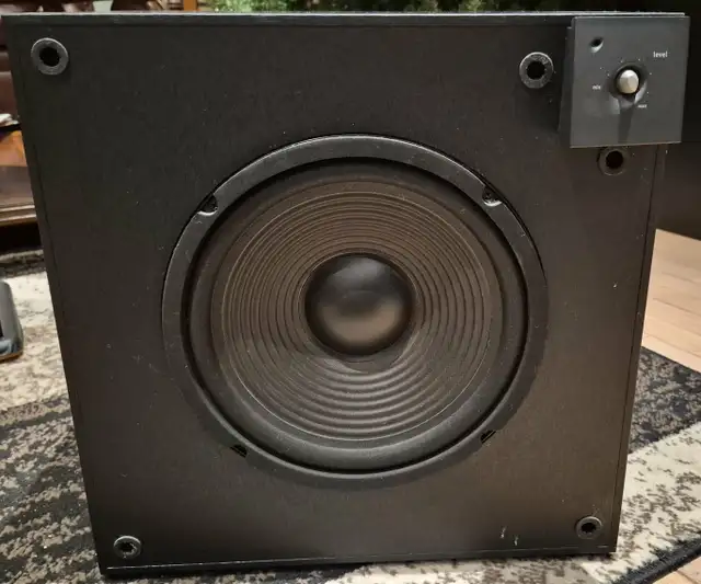 JBL 10' POWERED SUBWOOFER – PSW-D110 – DEEP BASS – $150 - Photo 2