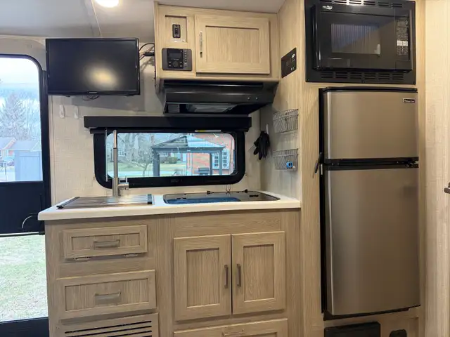 2022 Rock Wood Geo Pro Travel Trailer 20FBS - Photo 9