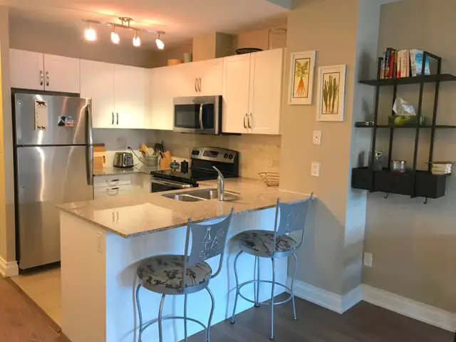 Fabulous 1 Bed, 1 Bath Suite on Main Street Markham For Lease - Photo 5