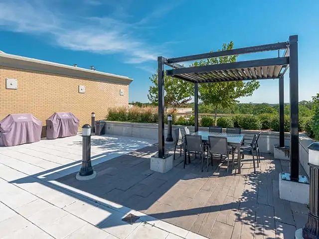 Fabulous 1 Bed, 1 Bath Suite on Main Street Markham For Lease - Photo 13