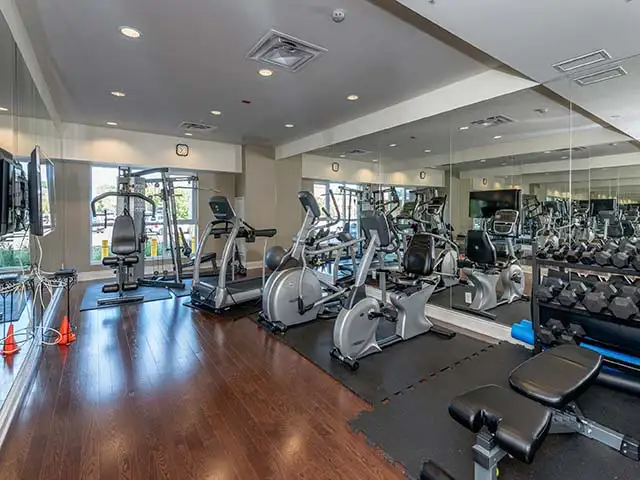 Fabulous 1 Bed, 1 Bath Suite on Main Street Markham For Lease - Photo 16